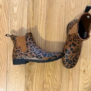 Hunter - Women's Leopard Print Chelsea Boots